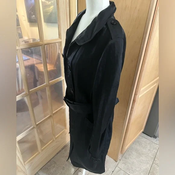 Prada Classic Black Trench Coat - Picture 5 of 12